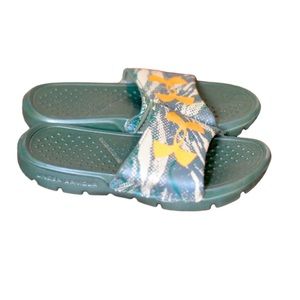 Under Armour Slip On Sandals for Unisex Boys/Girls Size 11 (Little Boy)